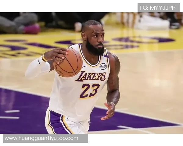 詹姆斯得分能力无与伦比却在三分和罚球上表现不佳的双面人生