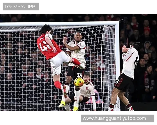 拜仁遭柏林联定位球逆袭终结连胜月底欧冠对决阿森纳引关注