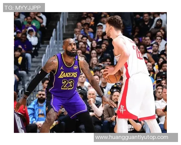 火箭队运动战出手多次却遭遇失利前场篮板优势未能转化为胜利